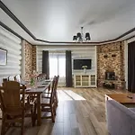 Wonder Chalet *